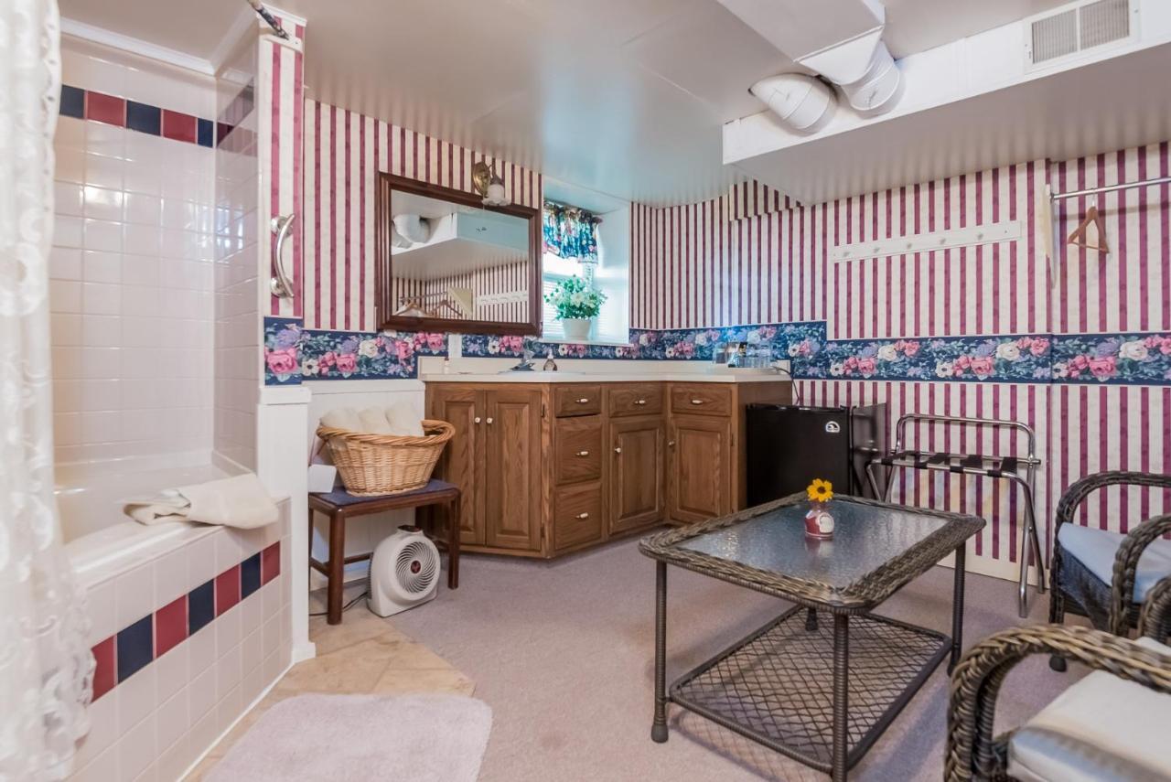 Bed and Breakfast Kingsley House Fennville Экстерьер фото